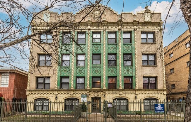 Studio, 1 bath, $1,250, Unit 209