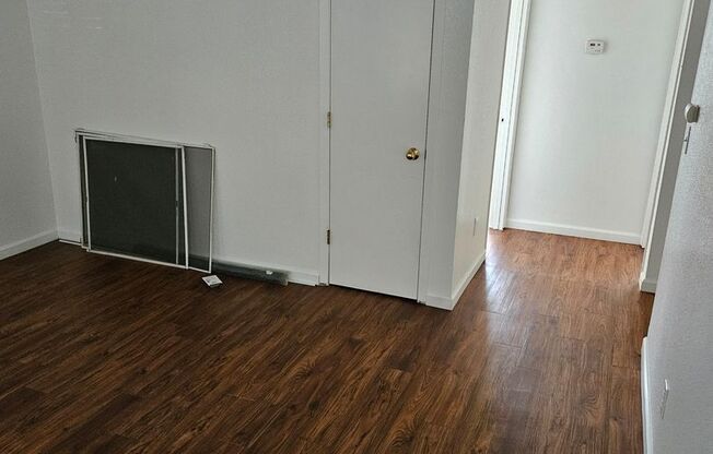 2 beds, 1 bath, 875 sqft, $1,675, Unit 13