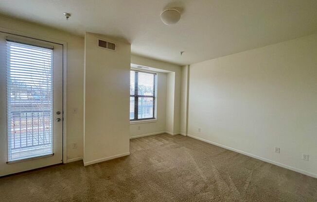 1 bed, 1.5 baths, 1,000 sqft, $1,895, Unit 4634