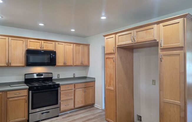 3201 Earnest Ct. -House