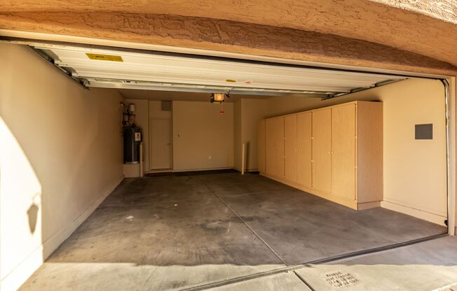 4 beds, 2.5 baths, $2,200, Unit #1171