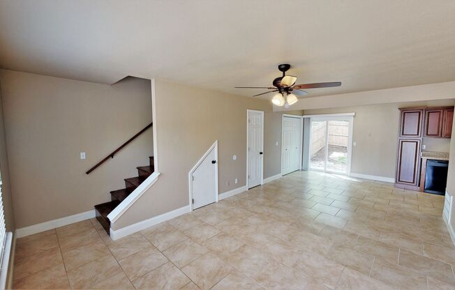 2 beds, 1.5 baths, 1,250 sqft, $1,325, Unit 4185