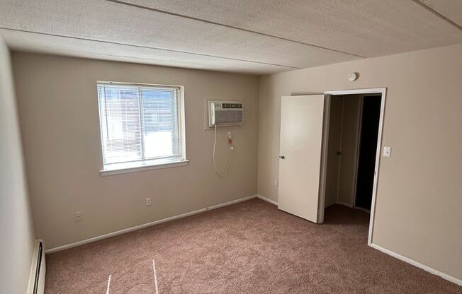 1 bed, 1 bath, 734 sqft, $1,350, Unit K05