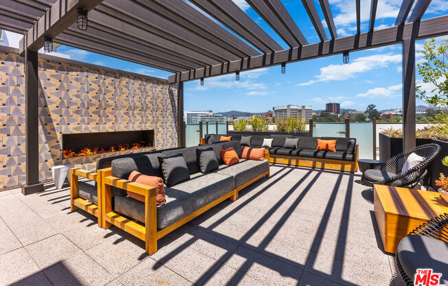 2 beds, 2.3 baths, 1,740 sqft, $10,000, Unit 405