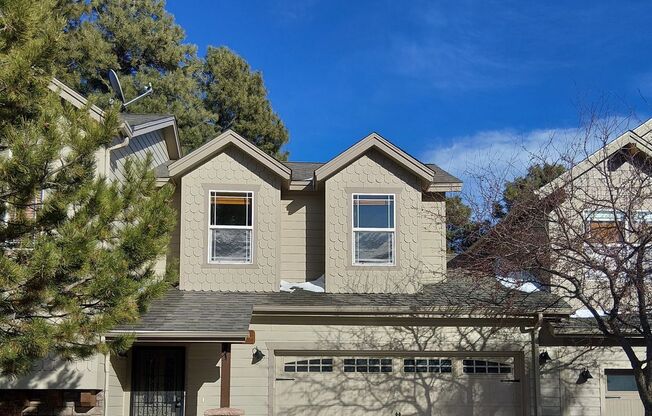 Mt Elden Villas: Large Townhome - 3 Bedroom 2.5 Bath - $3,000