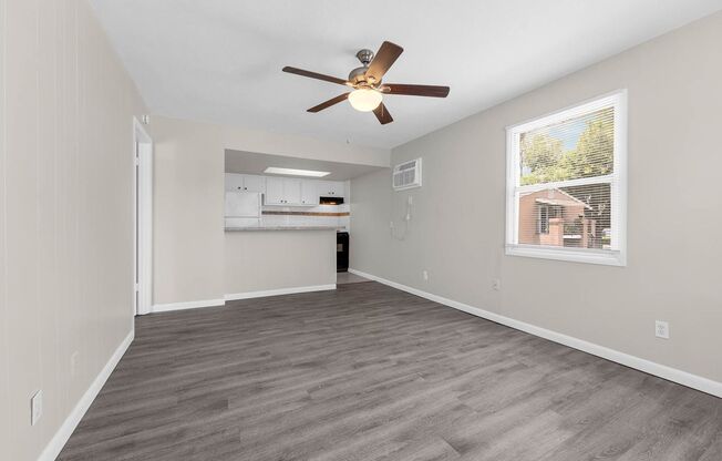 1BD/1BA Apartment off Curry Ford in Henley Park Apartments!
