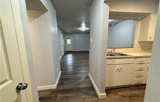 1 bed, 1 bath, 875 sqft, $950, Unit 9