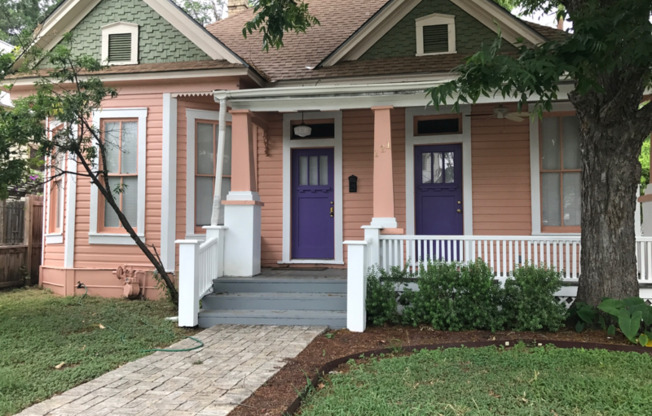 121 DANIEL ST
