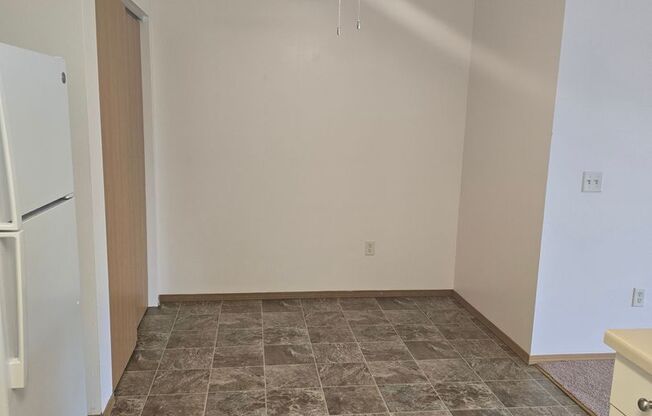2 beds, 1 bath, 1,050 sqft, $1,259, Unit PL 7312