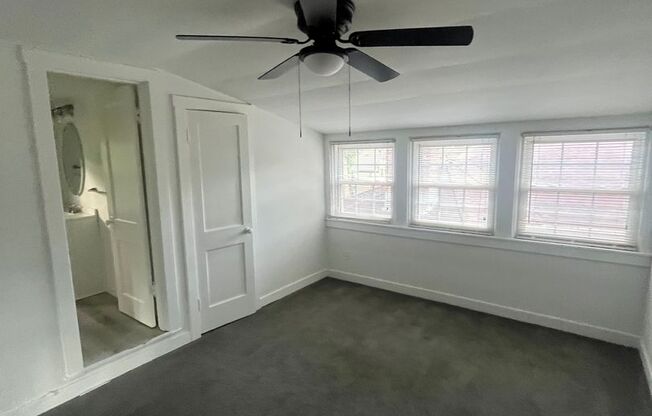 1009 Everett Ave