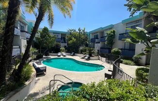 Spacious One Bedroom Apartment in Lake Balboa!