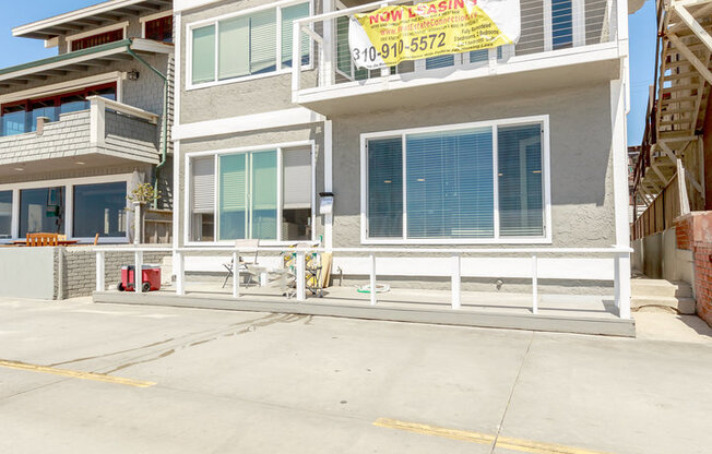 2 beds, 1 bath, $6,500, Unit # A