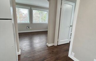 1 bed, 1 bath, $925, Unit #3