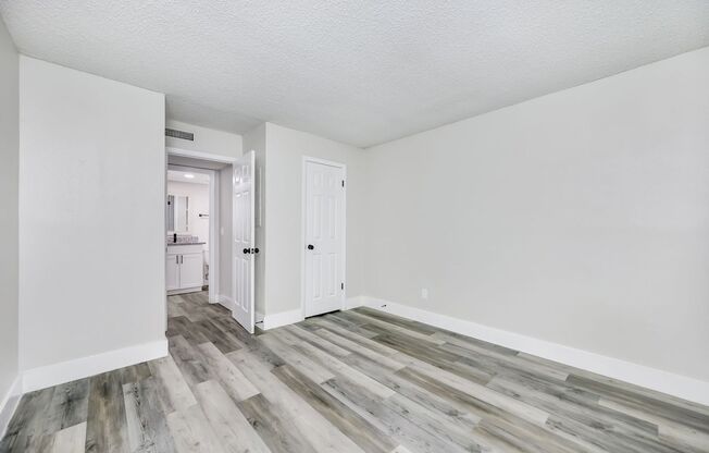1 bed, 1 bath, 550 sqft, $1,168, Unit 01 - 4125-21