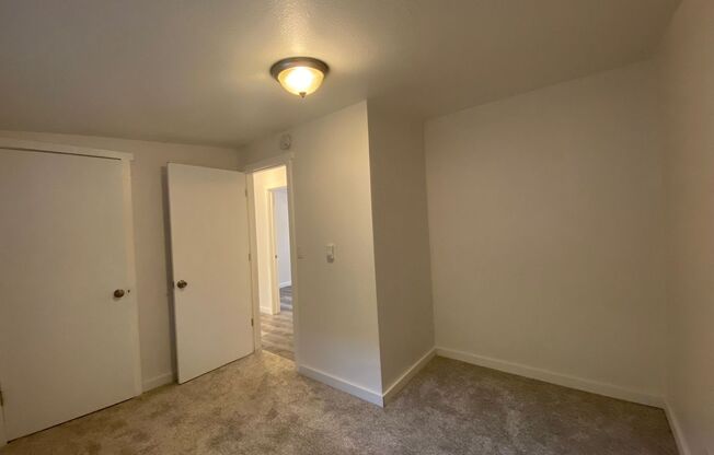 3 beds, 1 bath, $2,545