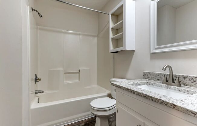 2 beds, 2 baths, 990 sqft, $1,375, Unit B5