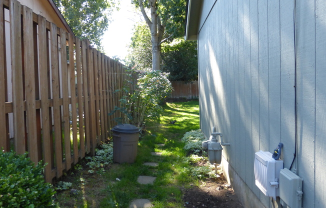 Great Home in SE Portland for Lease !! Pet Friendly
