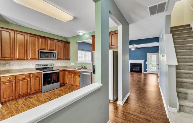 Adorable 3b 3b Townhome In Wake Forest!