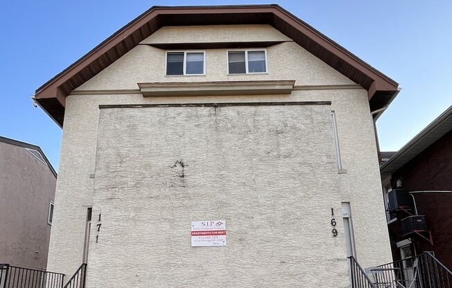 169 CHITTENDEN AVE