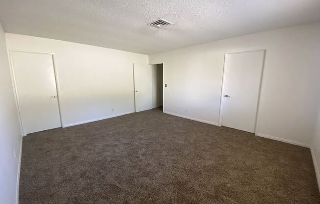 3 beds, 2 baths, $2,600