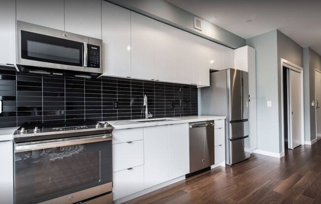 1 bed, 1 bath, 593 sqft, $1,650, Unit 109