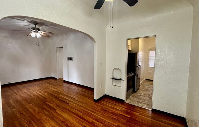 1 bed, 1 bath, $2,295, Unit 2356