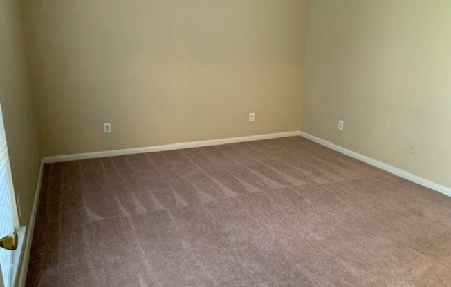 First Floor 2BD/2BA Condo on Memphis/Germantown Line!