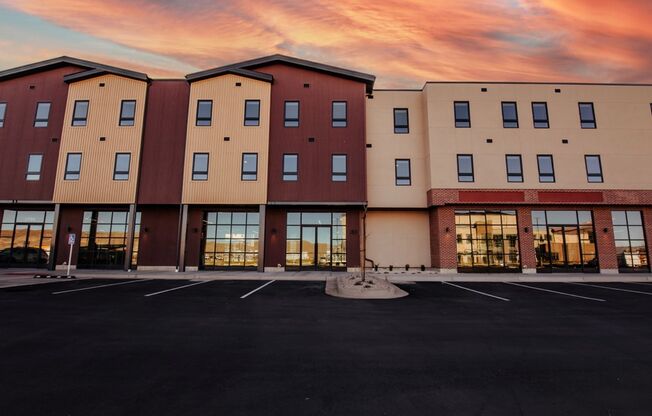 Studio, 1 bath, 300 sqft, $1,399, Unit 1-221