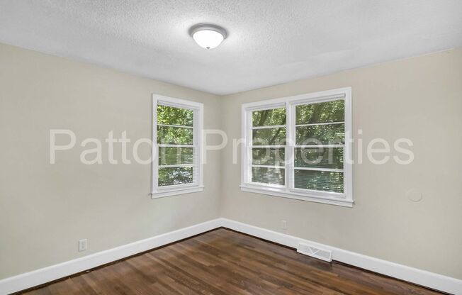 3 beds, 1 bath, $1,395