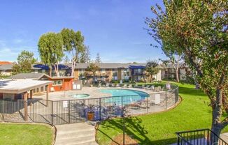 1 bed, 1 bath, 715 sqft, $2,050, Unit 4