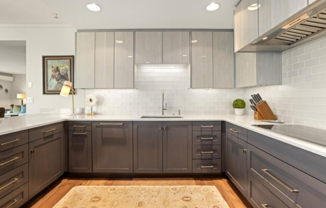 3 beds, 2 baths, $5,750, Unit # 1742