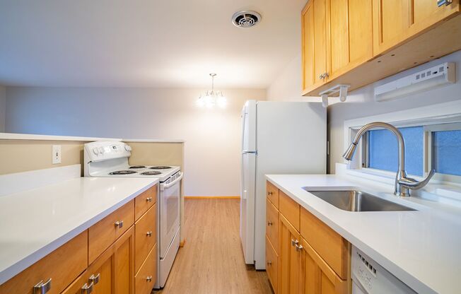 1 bed, 1 bath, 469 sqft, $1,495, Unit 12