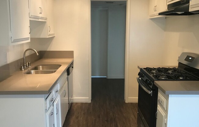 1 bed, 1 bath, 730 sqft, $2,095, Unit 20