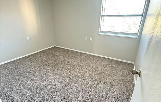 2 beds, 2 baths, 966 sqft, $990, Unit 1810