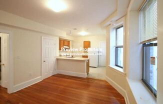 881 Massachusetts Ave