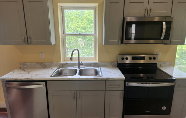 2009 PLEASANT ST