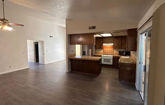 545 NAVARRE PL