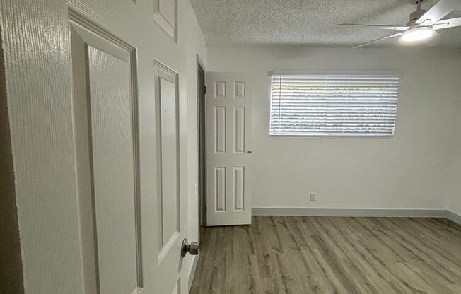 2 beds, 1 bath, $2,475, Unit 817C