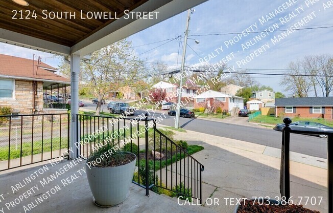 2124 South Lowell Street