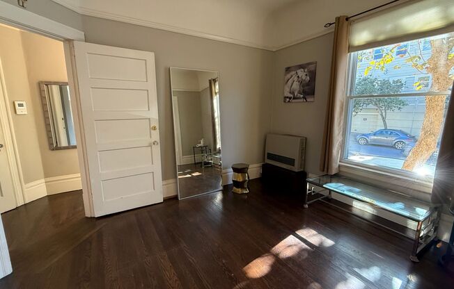 EPIC REA- Outstanding NOPA Location w/Garage Parking - 2 BR/1 BA Condo