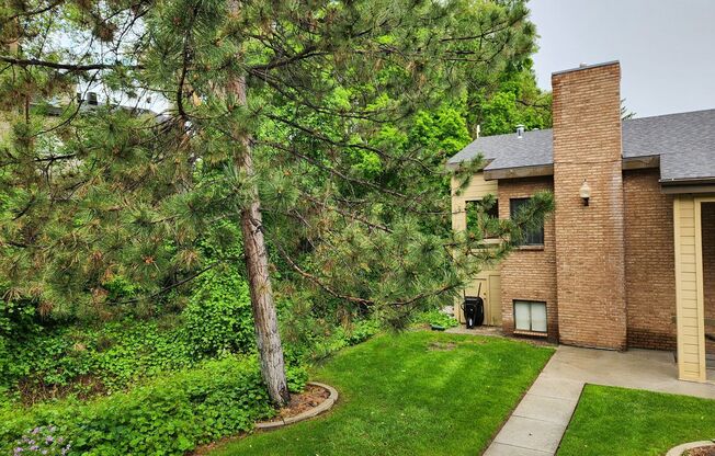 2 beds, 2 baths, 1,000 sqft, $1,499, Unit 958-12