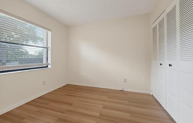 2 beds, 2 baths, 806 sqft, $2,000
