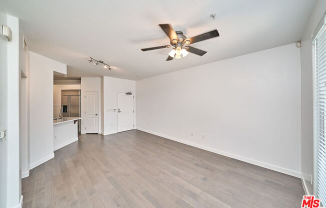 1 bed, 1 bath, 700 sqft, $2,700, Unit 103