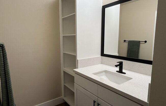 1 bed, 1 bath, 714 sqft, $1,595, Unit 010