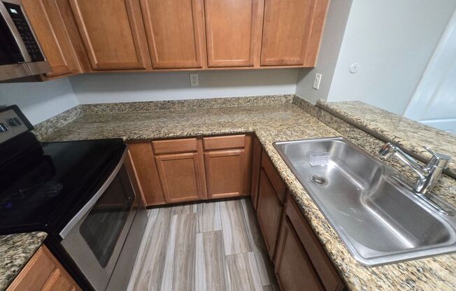 4 beds, 2 baths, $3,500, Unit Unit 113