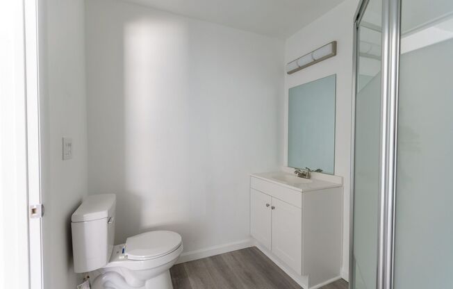 Studio, 1 bath, 499 sqft, $1,948, Unit 20