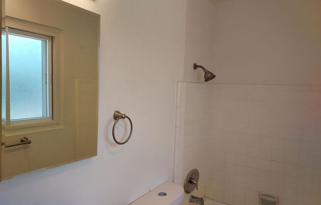 Studio, 1 bath, 500 sqft, $1,630, Unit 2138 1/2