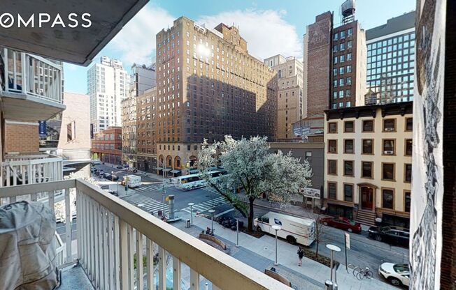 1 bed, 1.5 baths, $5,500, Unit 4H