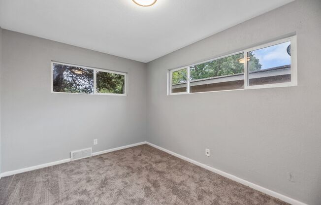 4 beds, 1 bath, $1,255