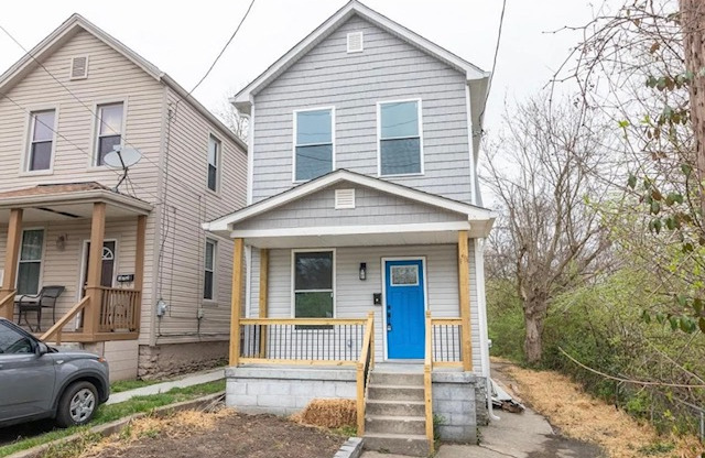 270 WORTMAN AVE